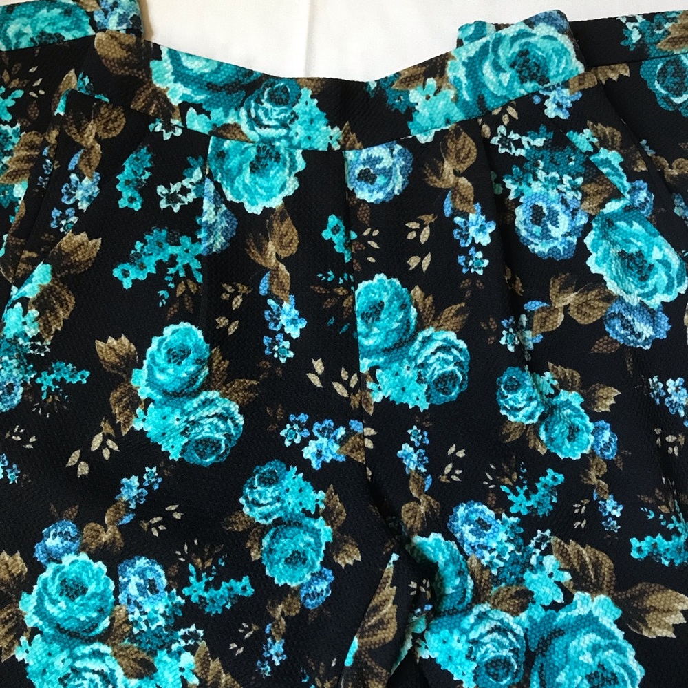 Joe Benbasset Floral Print Tapered Leg Pants - Picture 6 of 6